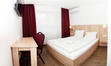 Фото номера Двухместный номер с 1 кроватью Отель Hotel Otopeni г. Отопень 5