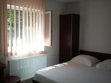 Фото номера Двухместный номер с 1 кроватью Мотели JR Motel г. Отопень 8