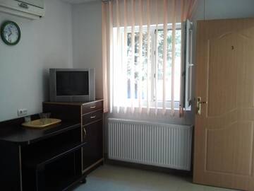 Фото номера Двухместный номер с 2 отдельными кроватями Мотели JR Motel г. Отопень 3