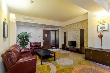 Фото номера Люкс Отель RIN Airport Hotel г. Отопень 6