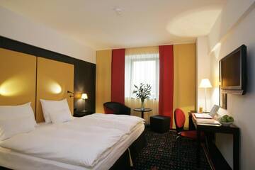 Фото номера Номер Easy Plus Отель Vienna House Easy Airport Bucharest г. Отопень 2