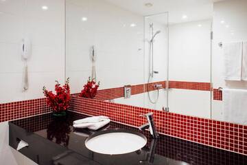 Фото номера Номер Easy Plus Отель Vienna House Easy Airport Bucharest г. Отопень 4